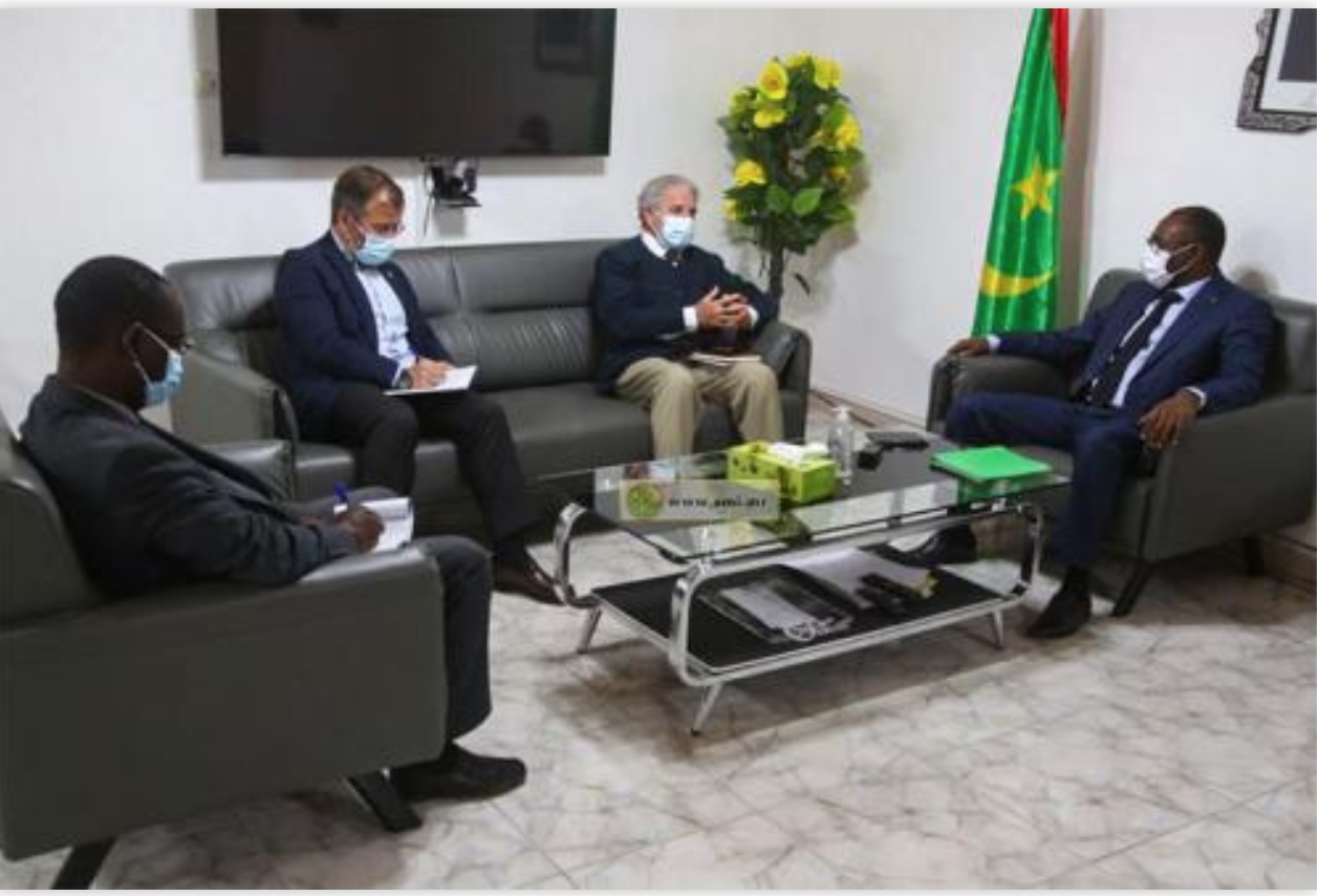Le ministre de la Santé reçoit l'ambassadeur du Royaume d'Espagne Le ministre de la Santé reçoit l'ambassadeur du Royaume d'Espagne