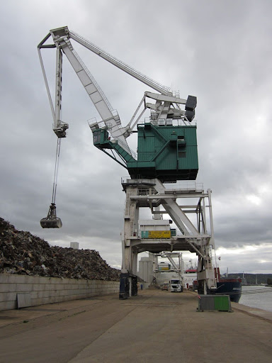 Un équipementier chinois livre 3 grues portuaires à la Mauritanie et à l'Egypte