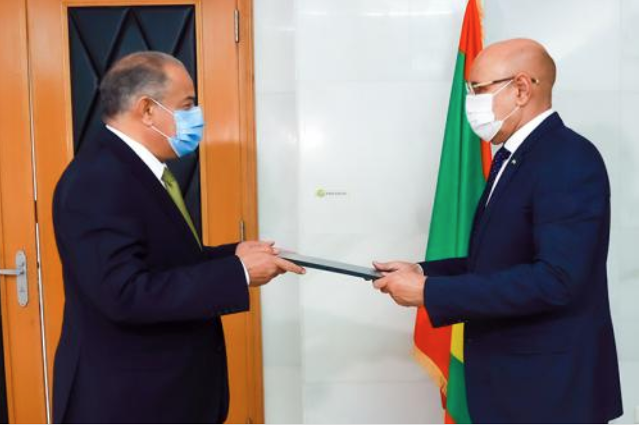 Le Président de la République reçoit les lettres de créance du nouvel ambassadeur d'Algérie