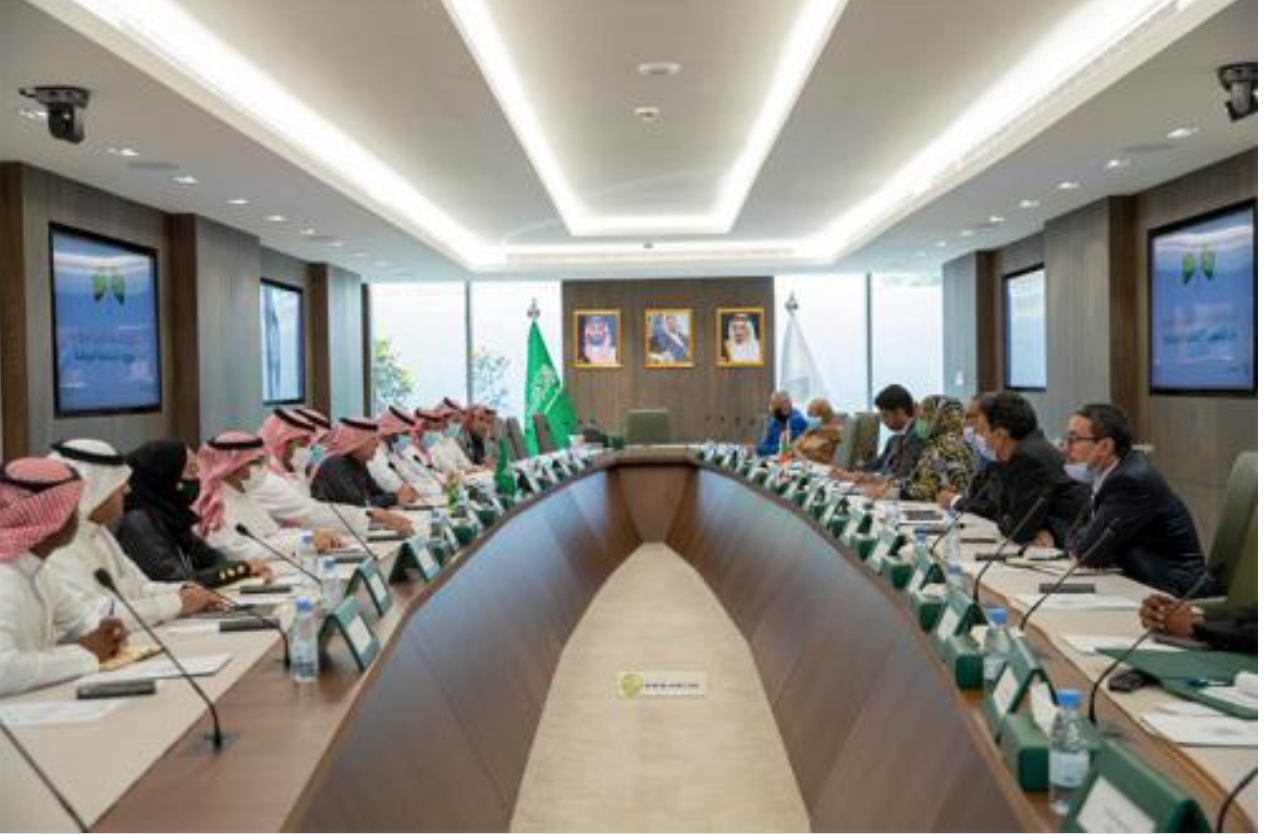 La ministre du Commerce tient une séance de travail avec son homologue saoudien