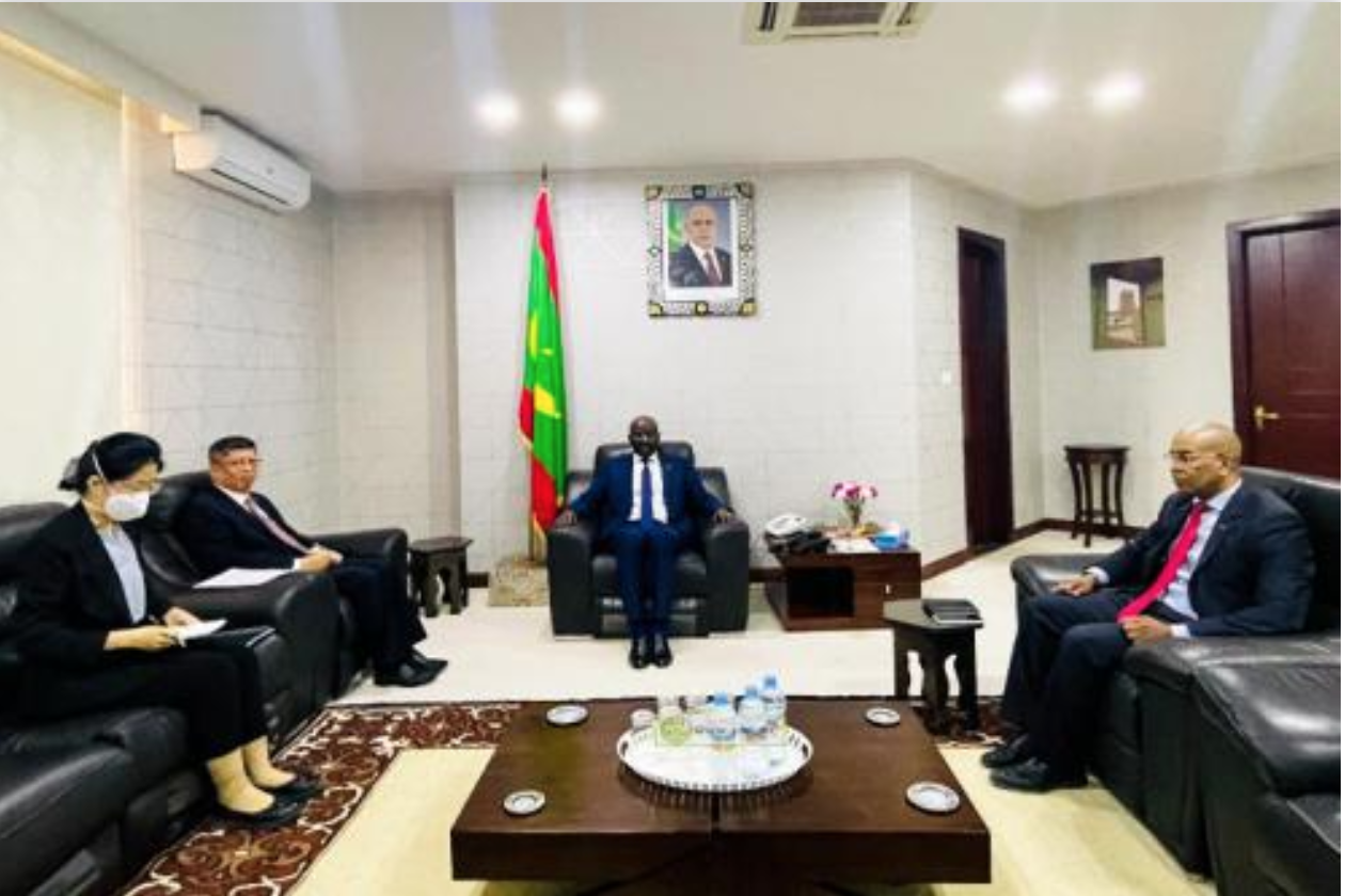Le ministre des Affaires étrangères reçoit l'ambassadeur de Chine