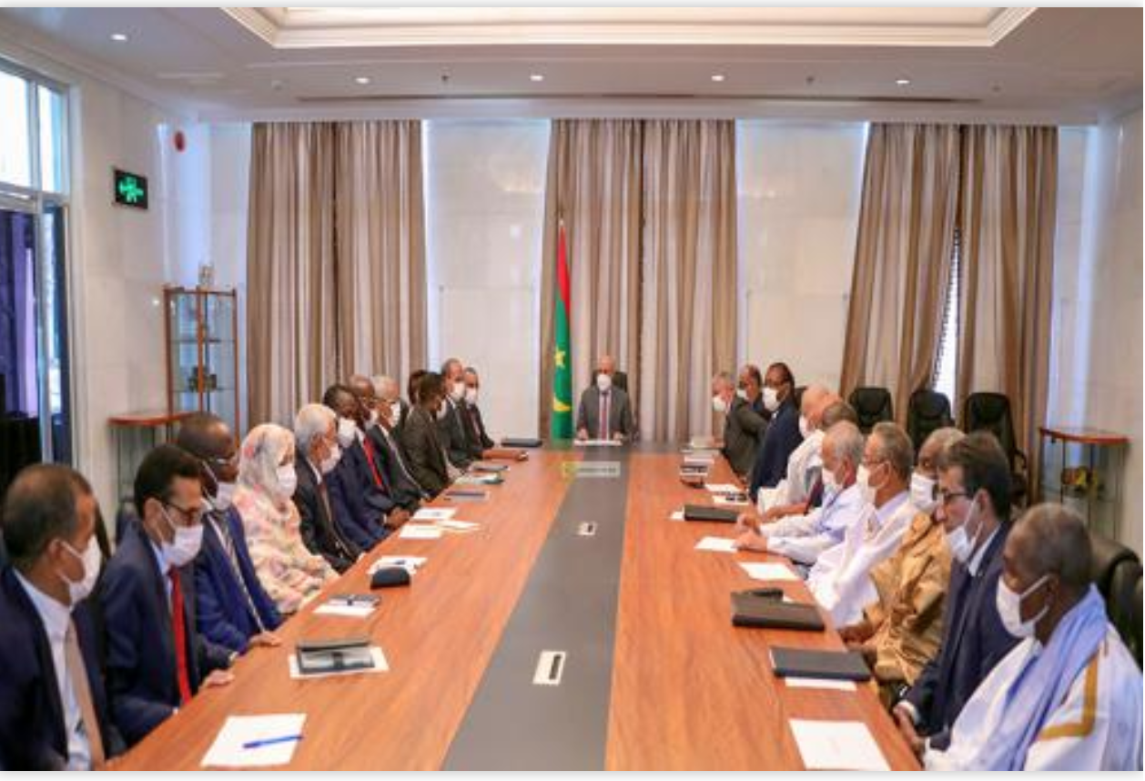 Le Président de la République tient une réunion avec les ministres dont les attributions se recoupent avec celles des collectivités régionales