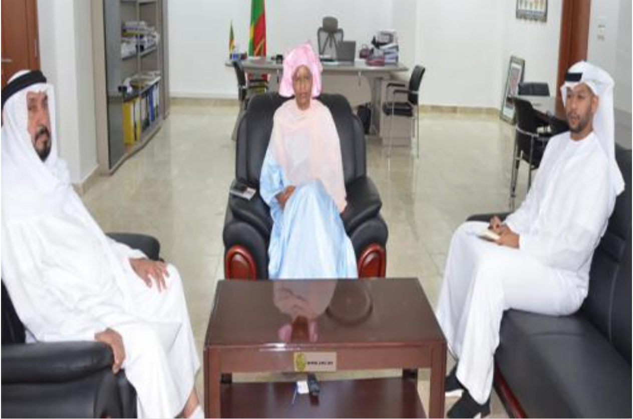 Le ministre de l'Environnement s'entretient avec l'ambassadeur des Émirats Arabes Unis