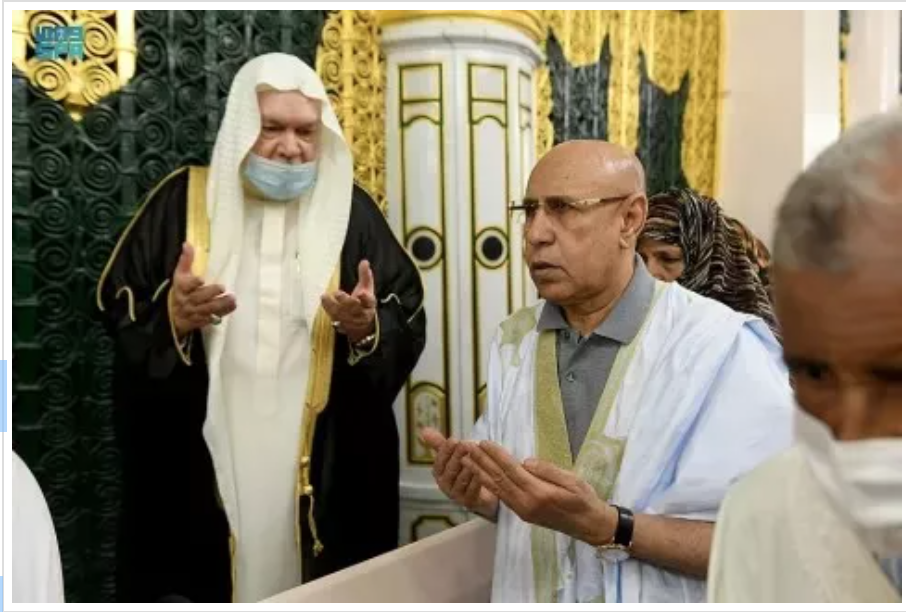 Le Président Ghazouani visite le tombeau du Prophète (PSL) Le Président Ghazouani visite le tombeau du Prophète (PSL)