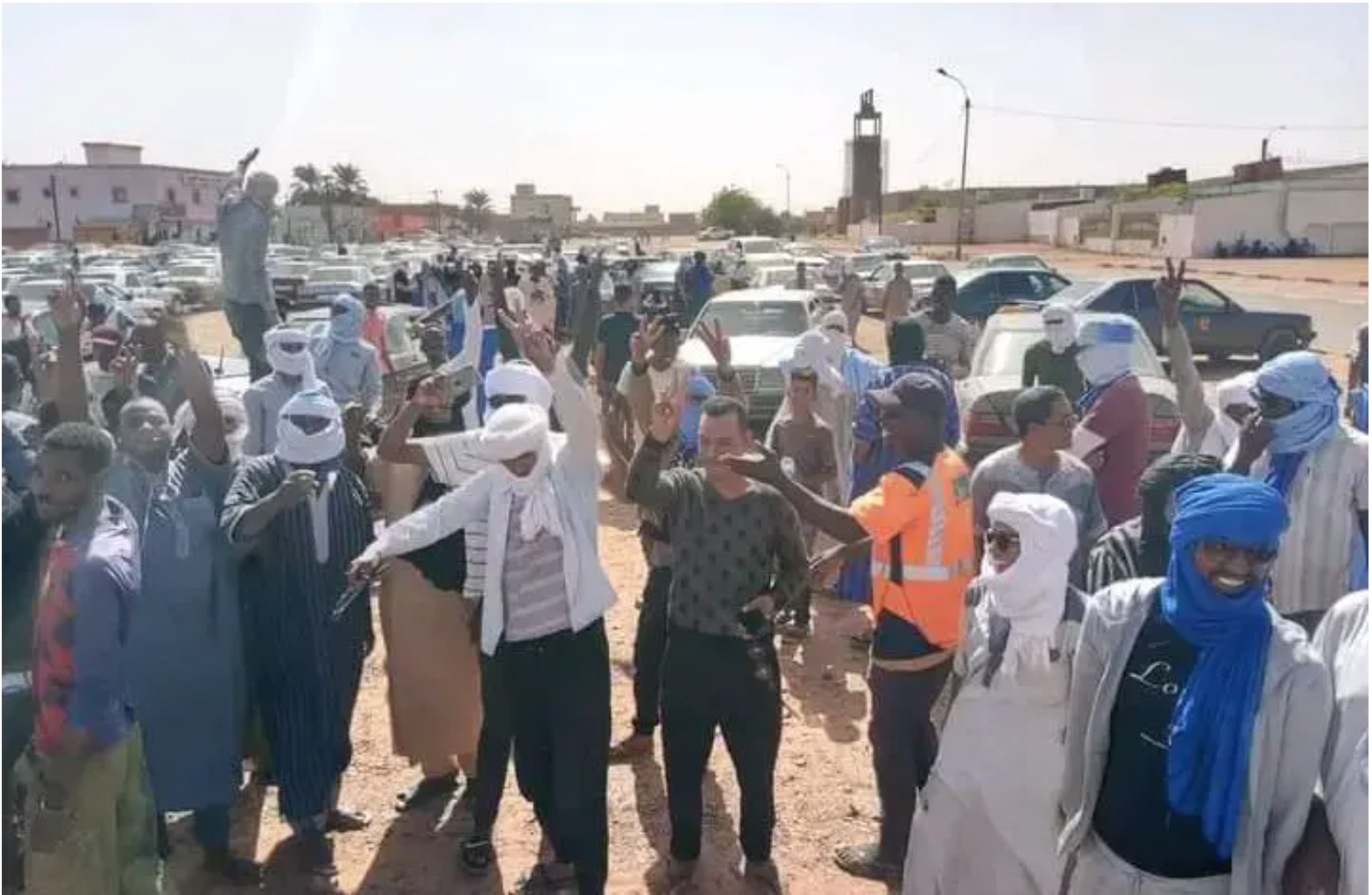 Zouerate : manifestations des chauffeurs de taxis pour demander la baisse des prix des hydrocarbures Zouerate : manifestations des chauffeurs de taxis pour demander la baisse des prix des hydrocarbures