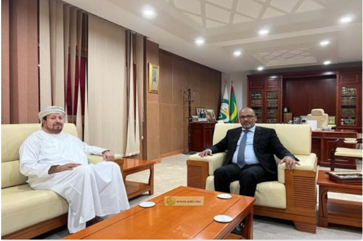 Le président du patronat examine avec l’ambassadeur d’Oman les perspectives de renforcement de la coopération bilatérale Le président du patronat examine avec l’ambassadeur d’Oman les perspectives de renforcement de la coopération bilatérale