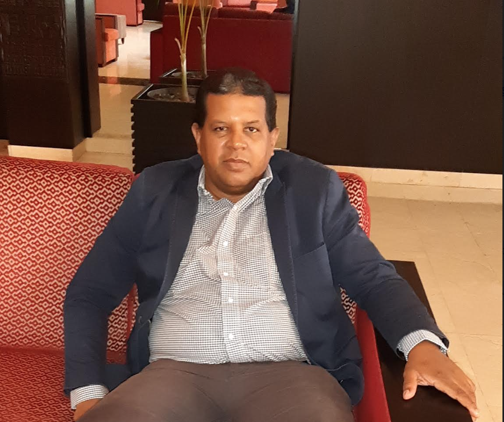 Message du Mali au monde / Moctar Ould Cheine