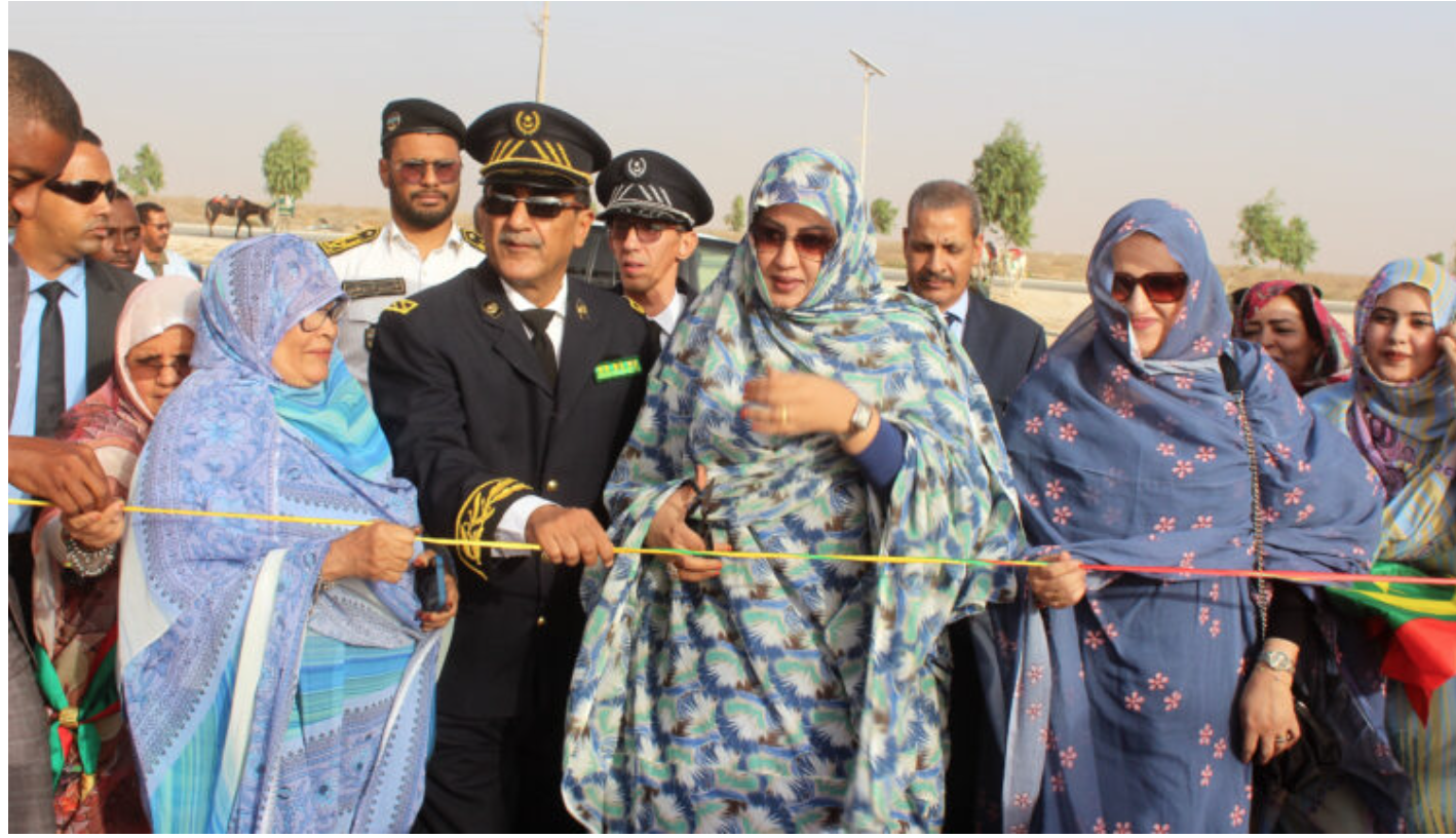 La Première Dame inaugure le complexe commercial Gie COMATOUR promu par des femmes mauritaniennes