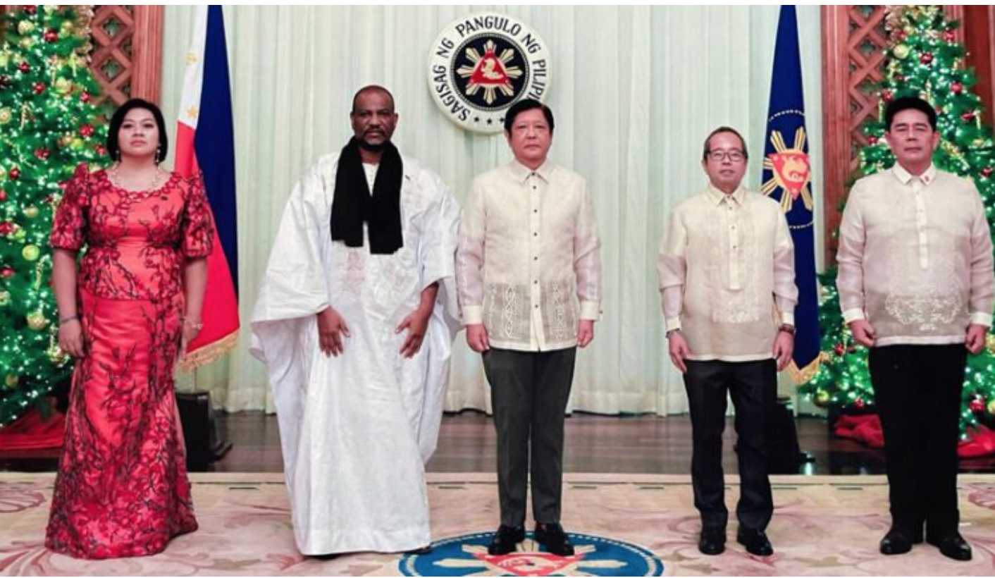 L’ambassadeur de Mauritanie aux philippines présente ses lettres de créance L’ambassadeur de Mauritanie aux philippines présente ses lettres de créance