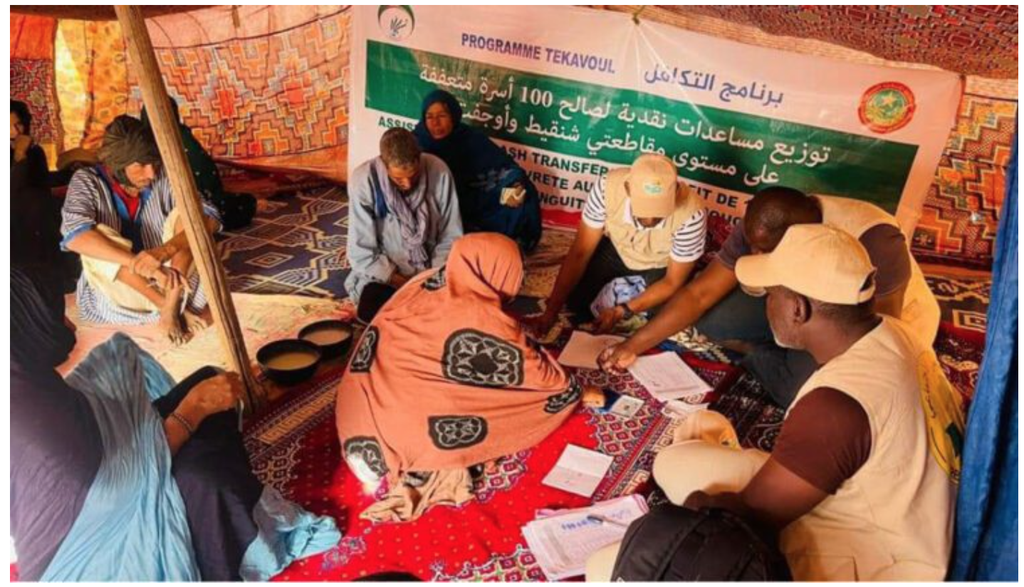 Aides financières au profit de 100 familles dans les moughataas de Chinguetti et Aoujeft Aides financières au profit de 100 familles dans les moughataas de Chinguetti et Aoujeft