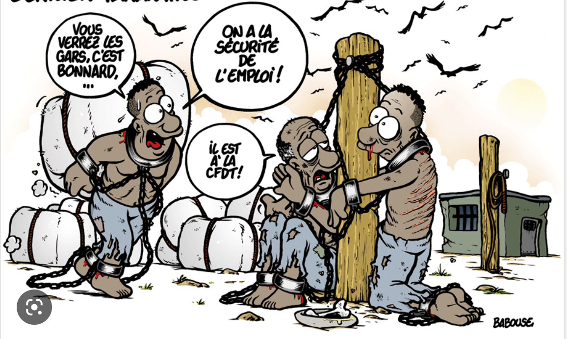 Des dockers du port de l’Amitié en sit-in à la place de liberté Des dockers du port de l’Amitié en sit-in à la place de liberté