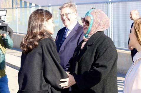 La ministre Mint Ntehah rencontre la reine d'Espagne Letizia ...