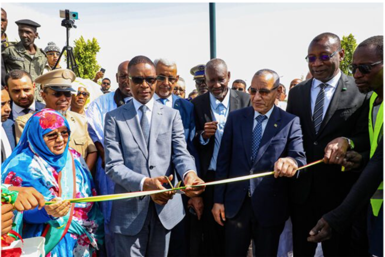 Le premier ministre inaugure des places publiques à Nouakchott
