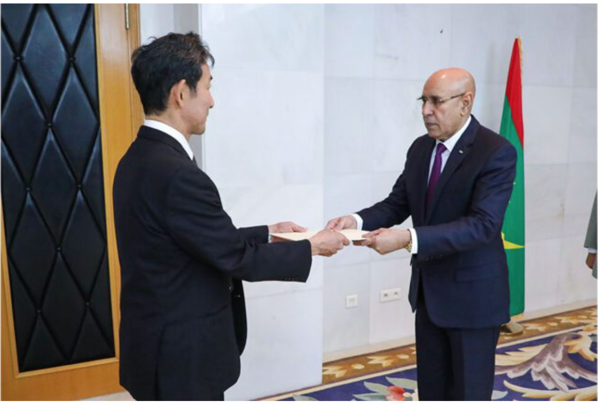 Le Président de la République reçoit les lettres de créances de l’ambassadeur du Japon Le Président de la République reçoit les lettres de créances de l’ambassadeur du Japon