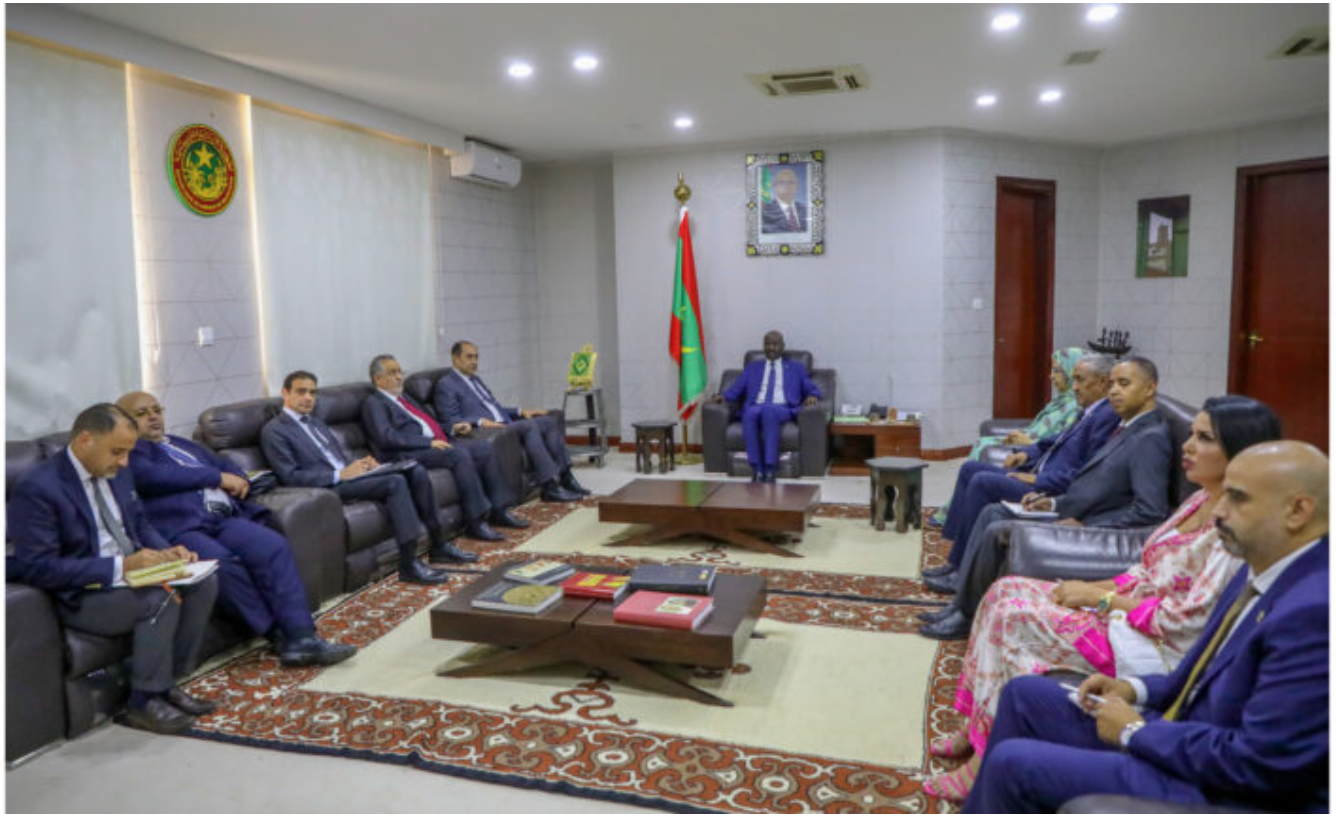 Le ministre des Affaires étrangères reçoit une délégation de haut rang du secrétariat général de la Ligue arabe Le ministre des Affaires étrangères reçoit une délégation de haut rang du secrétariat général de la Ligue arabe