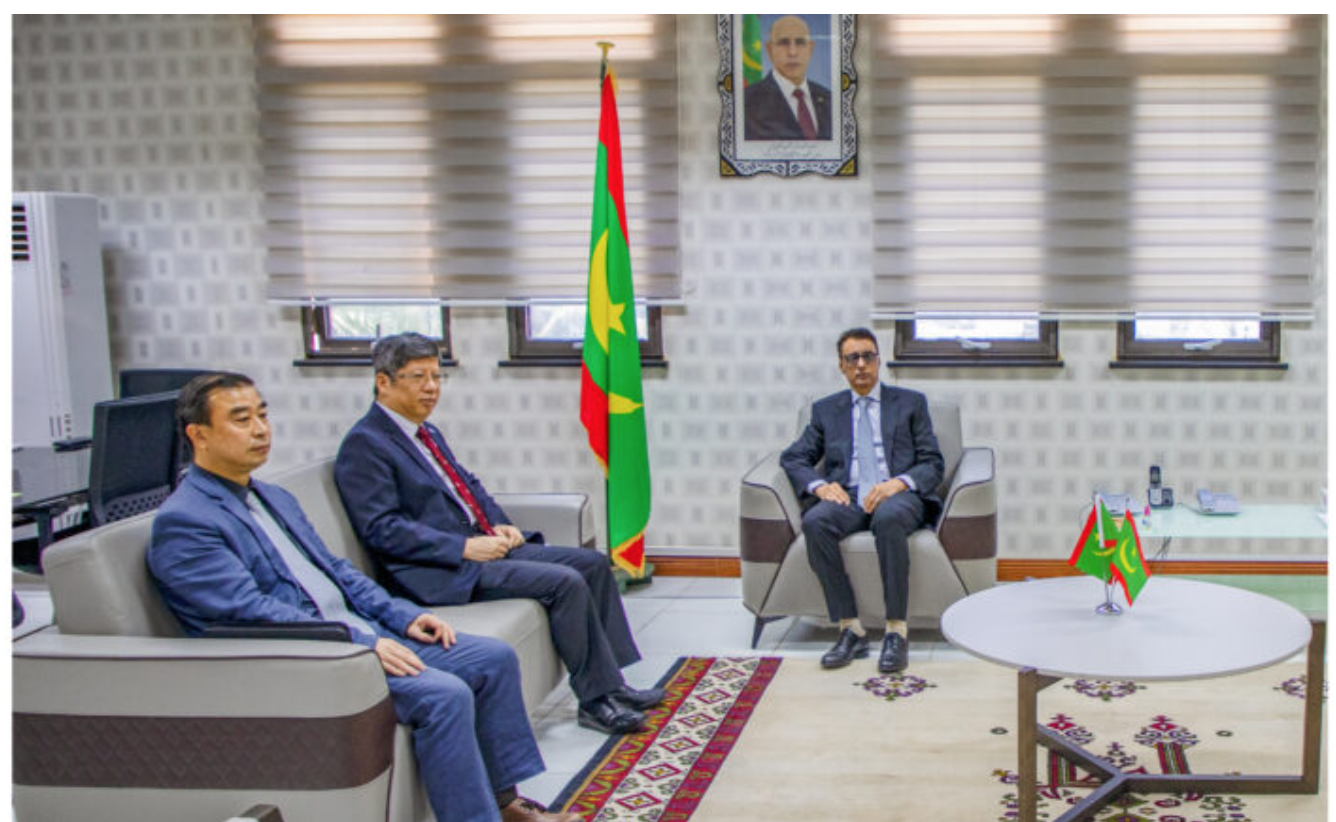 Le ministre de l’Économie s’entretient avec l’ambassadeur de Chine Le ministre de l’Économie s’entretient avec l’ambassadeur de Chine