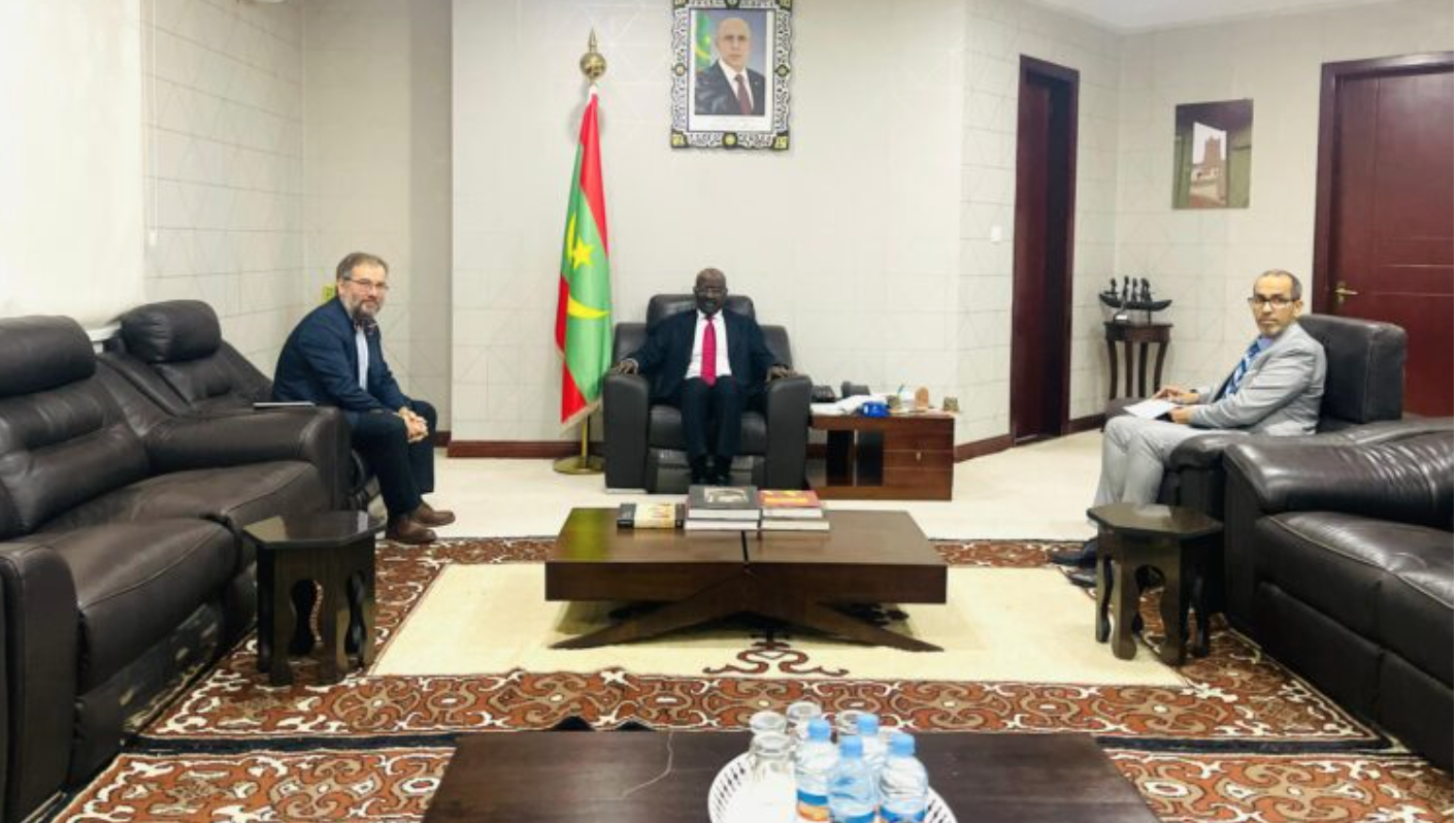 Le ministre des Affaires étrangères reçoit le chargé d’affaires de l’ambassade d’Espagne