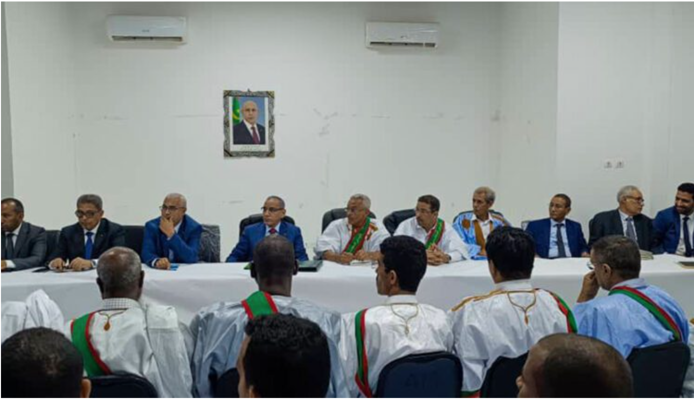Le ministre de l’Intérieur s’entretient avec les présidents des Conseils régionaux et les maires des municipalités des wilayas du Nord