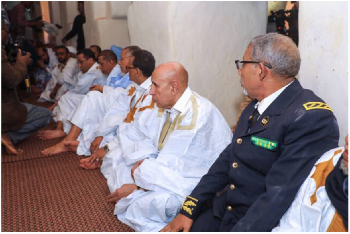 Le Président de la République effectue la prière du vendredi à l’ancienne Mosquée Oualata