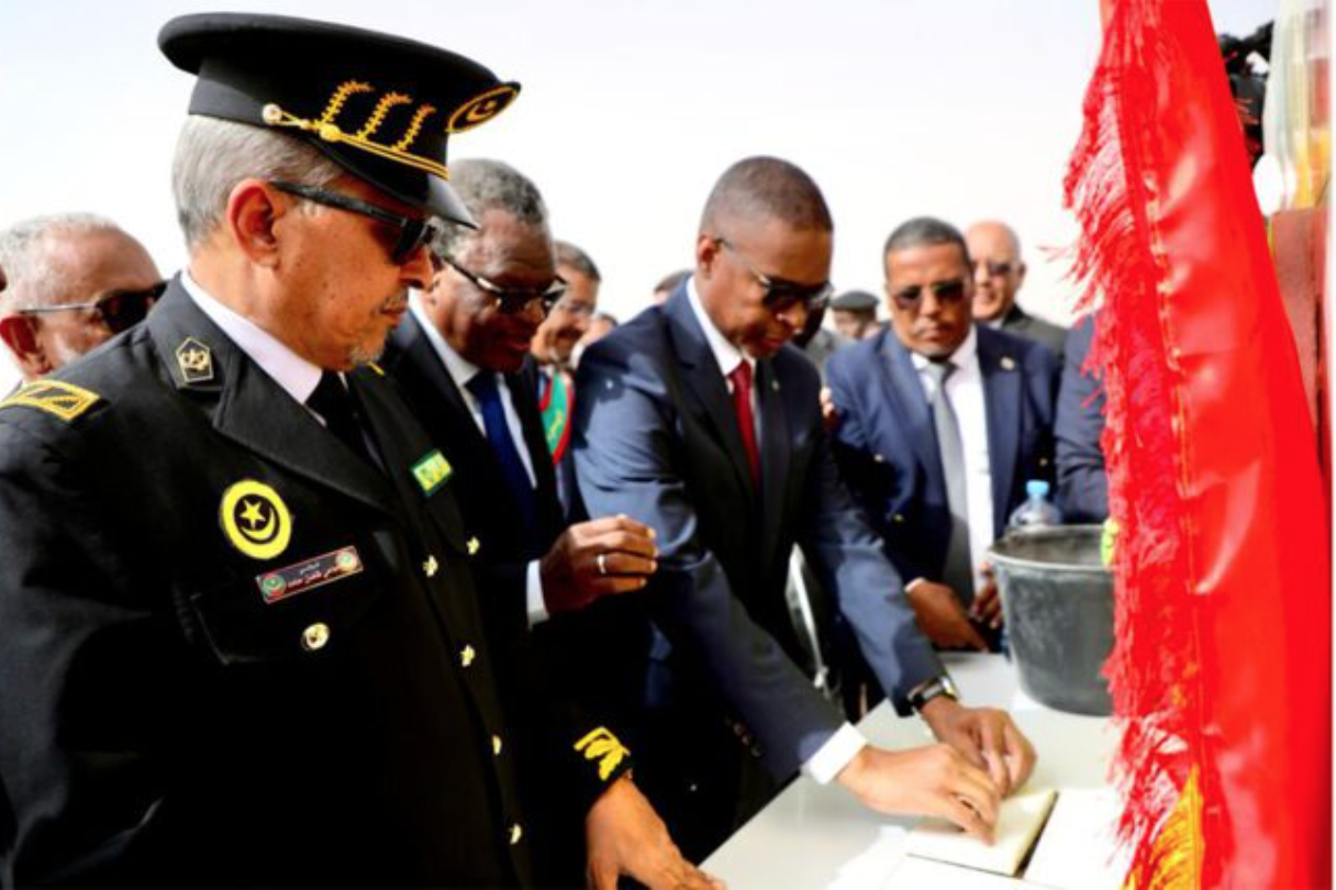 Le Premier ministre pose la première pierre de 35 km de routes goudronnées à Nouadhibou Nouadhibou