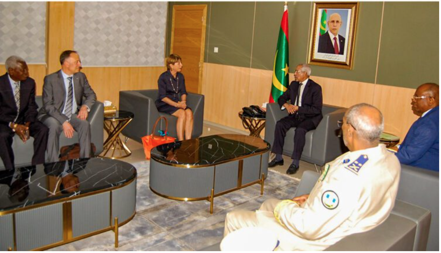 Le ministre de la Défense s’entretient avec la ministre des Relations extérieures et de la Coopération de la Principauté de Monaco Le ministre de la Défense s’entretient avec la ministre des Relations extérieures et de la Coopération de la Principauté de Monaco