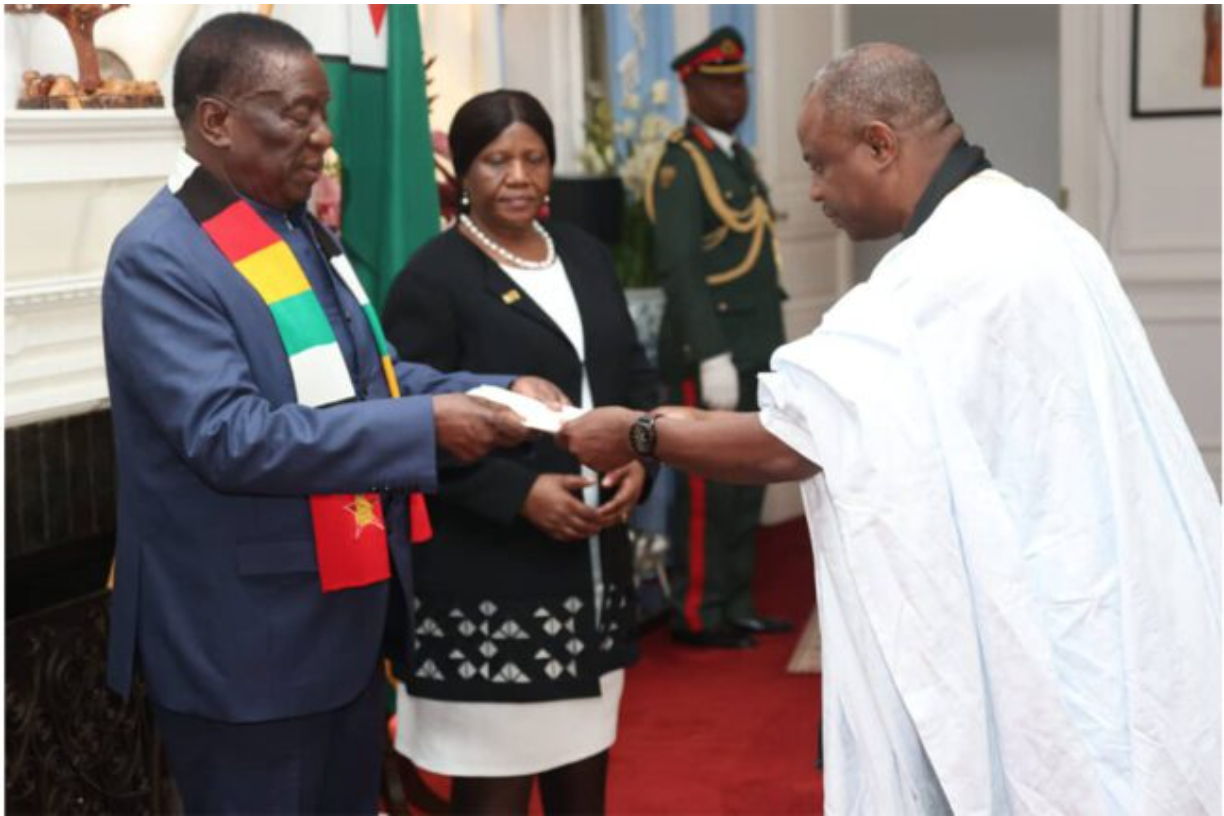 L’ambassadeur de Mauritanie au Zimbabwe présente ses lettres de créance L’ambassadeur de Mauritanie au Zimbabwe présente ses lettres de créance