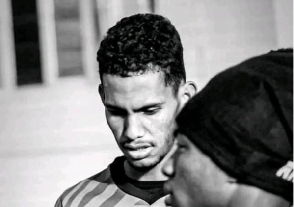 Un geste symbolique face à une perte irréparable : Le don de l’AS Douanes à la famille de Mohamed El Mokhtar soulève des interrogations Un geste symbolique face à une perte irréparable : Le don de l’AS Douanes à la famille de Mohamed El Mokhtar soulève des interrogations