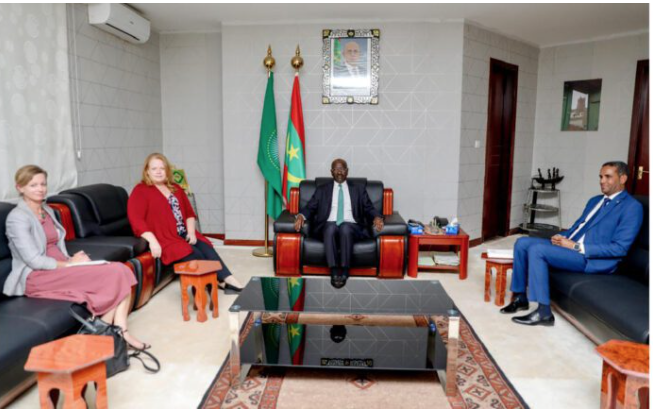 Le ministre des Affaires étrangères reçoit la chargée d’affaires à l’ambassade des États-Unis d’Amérique