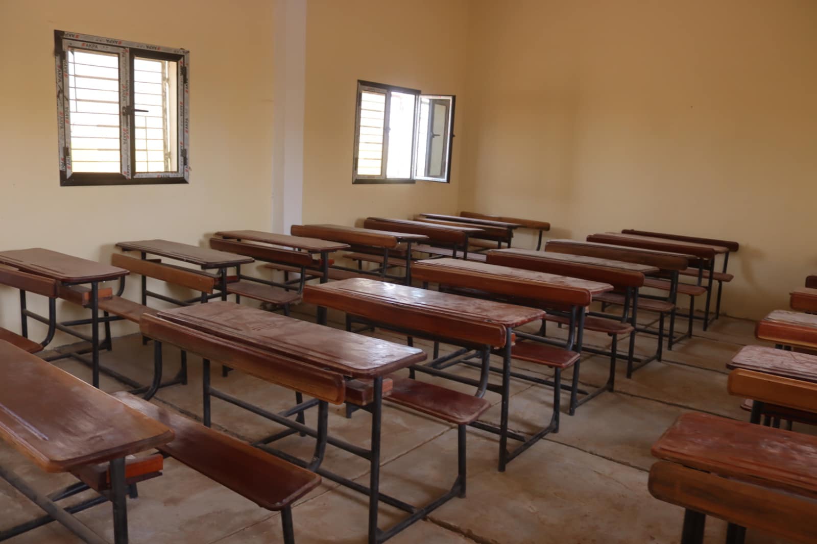 Gorgol: le Délégué Général de TAAZOUR inaugure le collège d'El Hela  et s'engage à étudier les problèmes liés à l'accès de la commune de Melzem Teichet à l'eau