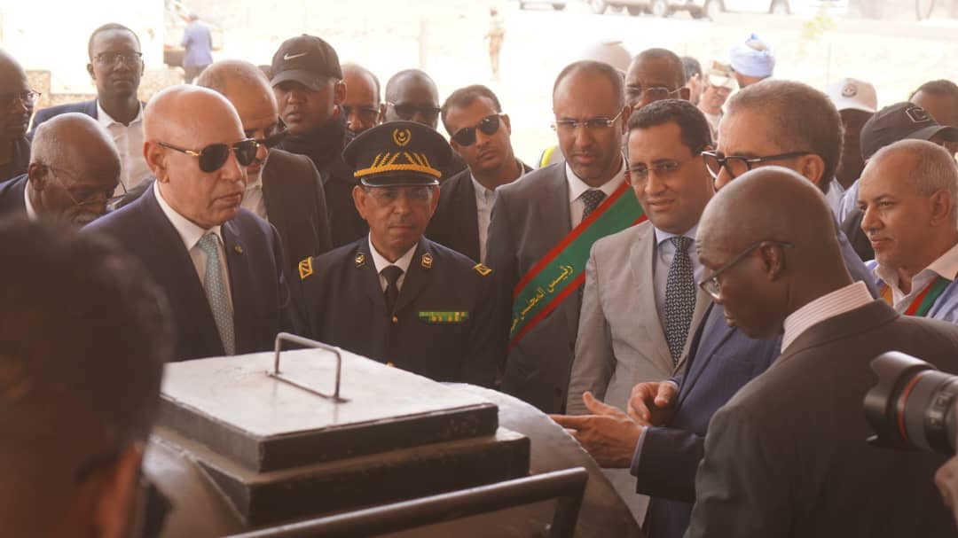 Assaba : Le Président de la République visite les logements sociaux construits par TAAZOUR et assiste au lancement du programme pour l'emploi et  l'insertion socioéconomique des jeunes de Kiffa 