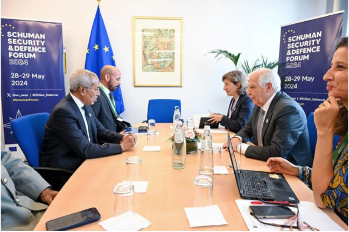 Bruxelles : Le ministre de la Défense nationale participe à la deuxième édition du Forum Schuman pour la sécurité et la défense Bruxelles : Le ministre de la Défense nationale participe à la deuxième édition du Forum Schuman pour la sécurité et la défense