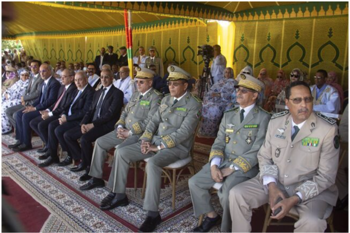 Le ministre de la défense préside la cérémonie de passation de fonction entre le nouveau et l’ancien chef d’état-major major général des armées Le ministre de la défense préside la cérémonie de passation de fonction entre le nouveau et l’ancien chef d’état-major major général des armées