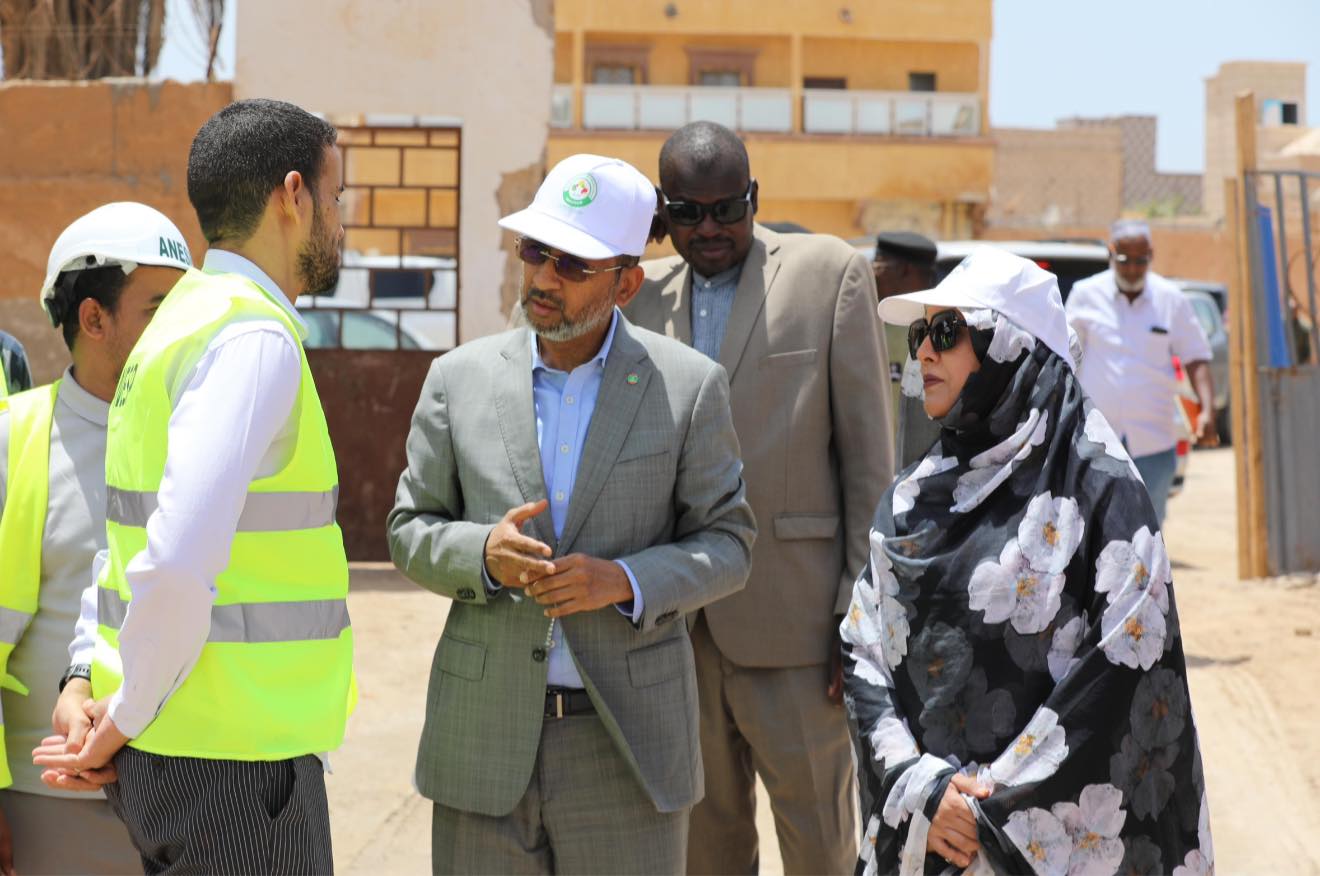 Taazour : une délégation gouvernementale s’informe sur les travaux de construction d’établissements d’enseignement à Nouakchott Taazour : une délégation gouvernementale s’informe sur les travaux de construction d’établissements d’enseignement à Nouakchott