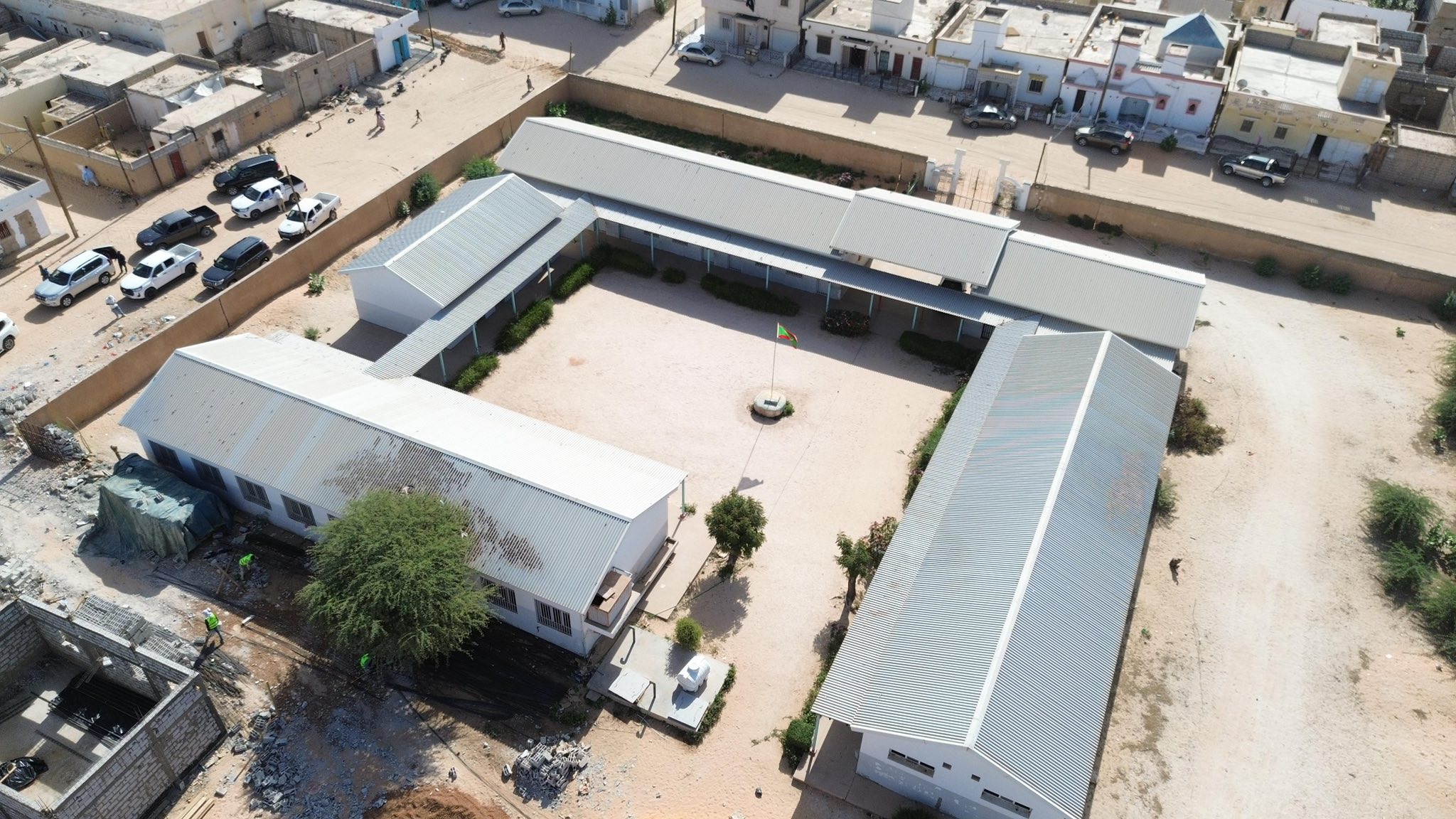 Taazour : une délégation gouvernementale s’informe sur les travaux de construction d’établissements d’enseignement à Nouakchott Taazour : une délégation gouvernementale s’informe sur les travaux de construction d’établissements d’enseignement à Nouakchott