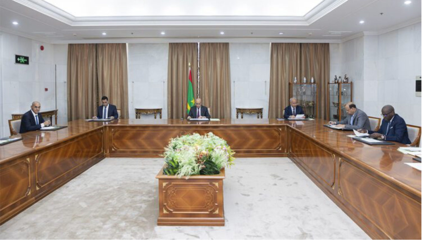 Le Président de la République préside une réunion autour de la mise en œuvre des priorités de son programme ”Taahoudati” Le Président de la République préside une réunion autour de la mise en œuvre des priorités de son programme ”Taahoudati”