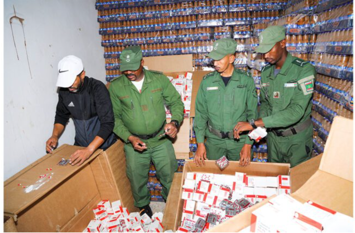 La Gendarmerie nationale démantèle un réseau spécialisé dans l’importation et la distribution de pilules hallucinogènes à Nouakchott