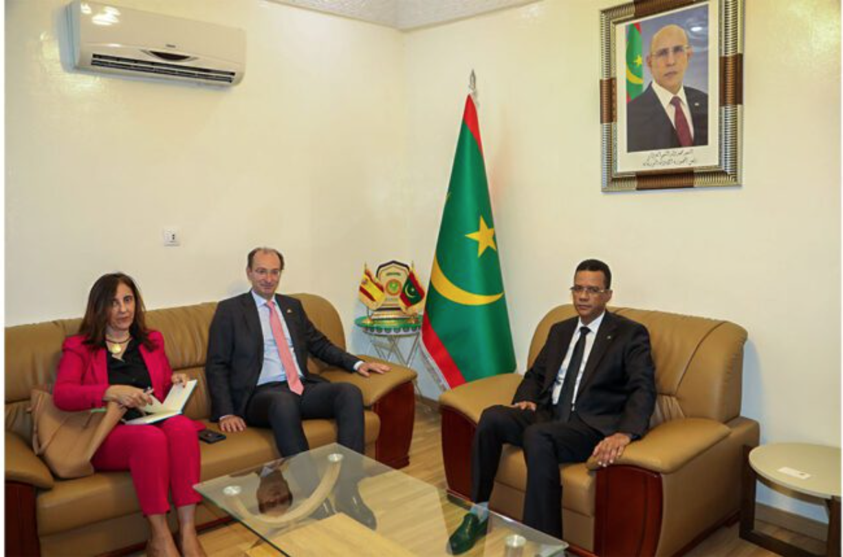 Le ministre de la pêche s’entretient avec l’ambassadeur d’Espagne Le ministre de la pêche s’entretient avec l’ambassadeur d’Espagne