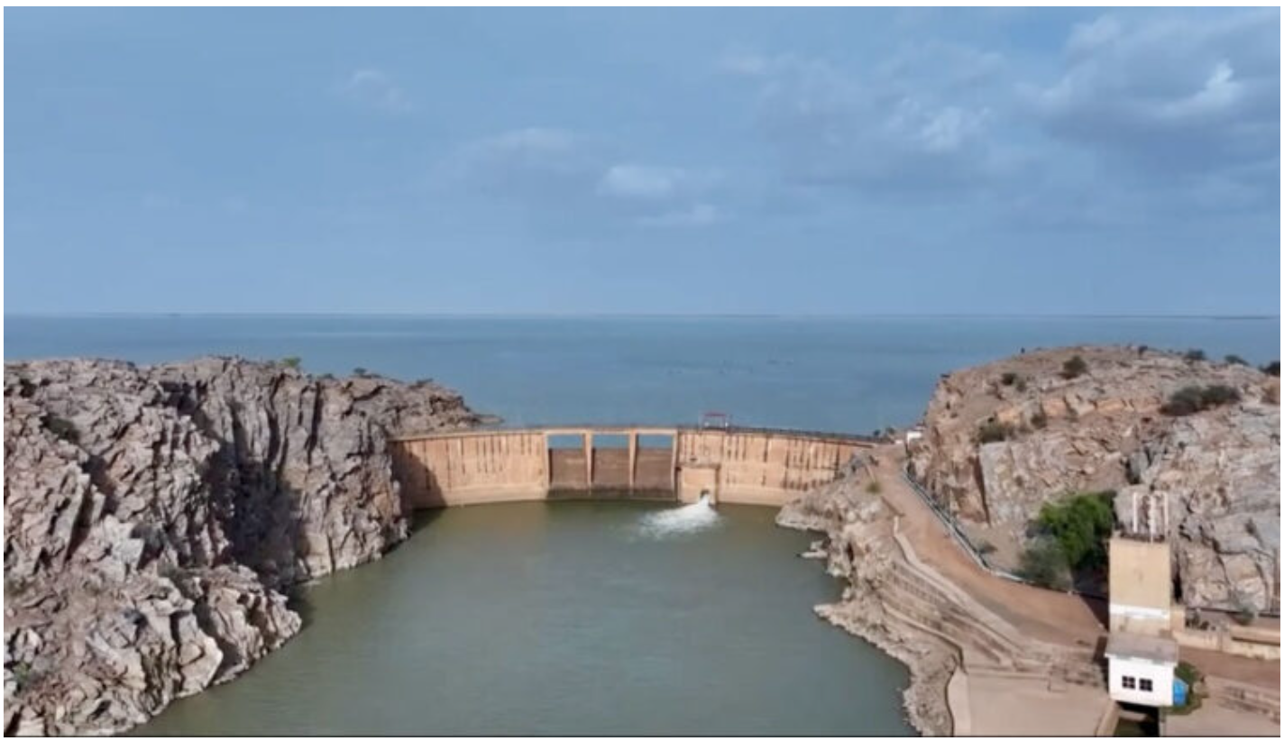 Les habitants des localités bénéficiant de l’eau du barrage de “Foum Gleita” saluent le lancement de la phase 2 du projet Aftout Charghi