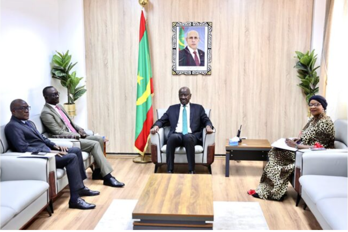 Le Ministre des Affaires étrangères reçoit l’Ambassadeur du Sénégal