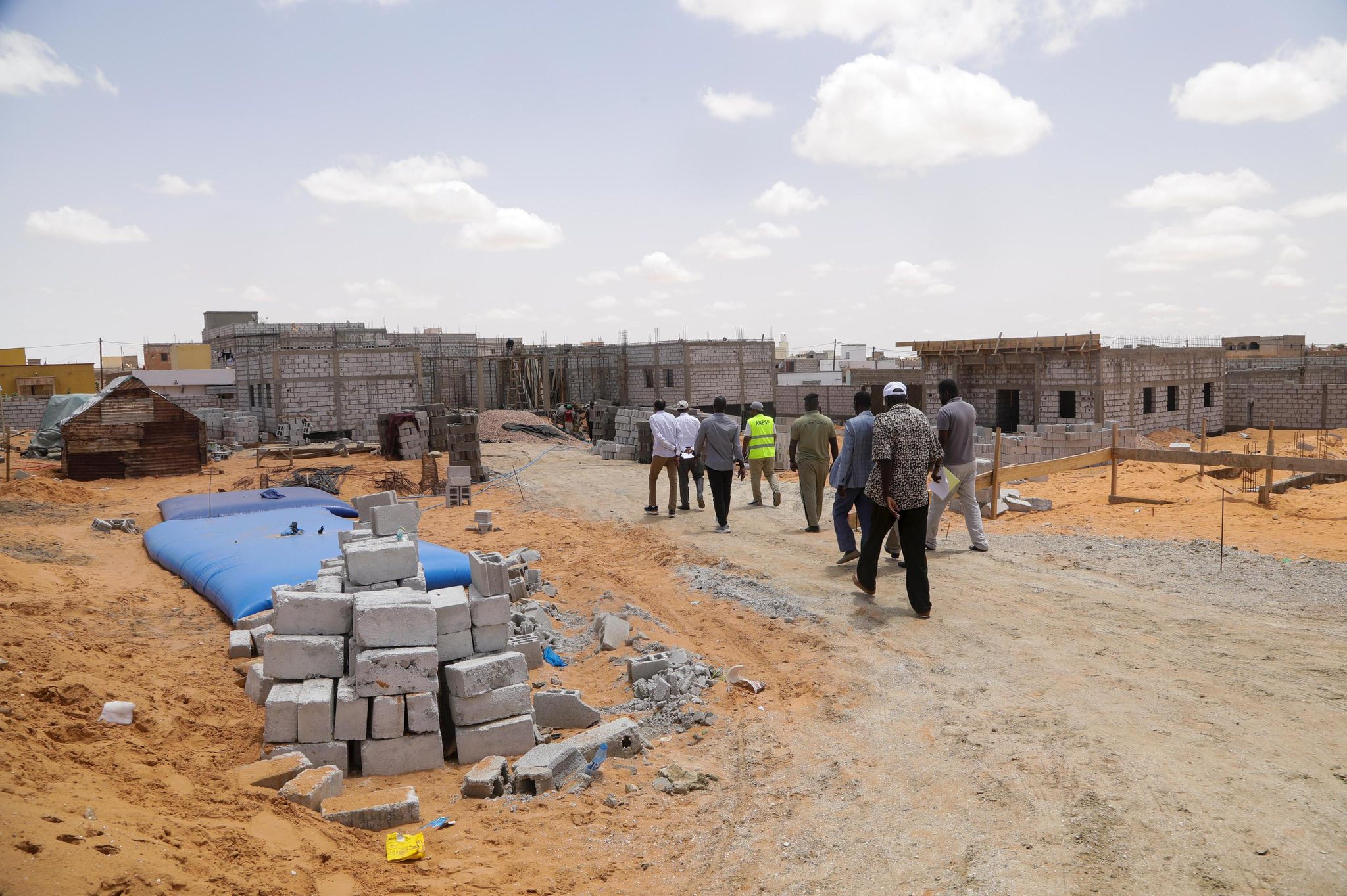 Le Délégué général de “Taazour” s’informe de l’avancement des travaux de construction d’installations éducatives dans les wilayas de Nouakchott.