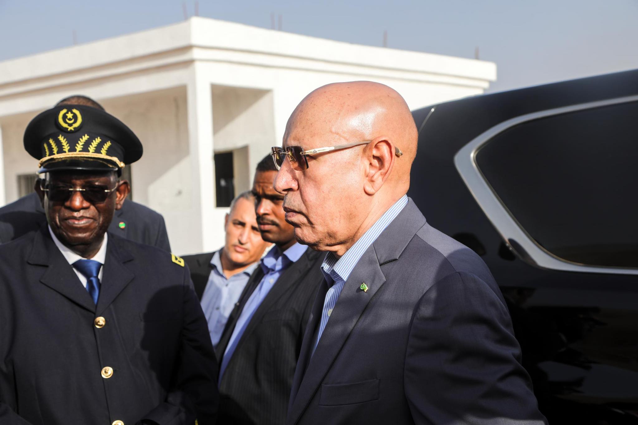 Taazour : Le Président de la République effectue une visite de terrain dans plusieurs écoles en construction dans les wilayas de Nouakchott