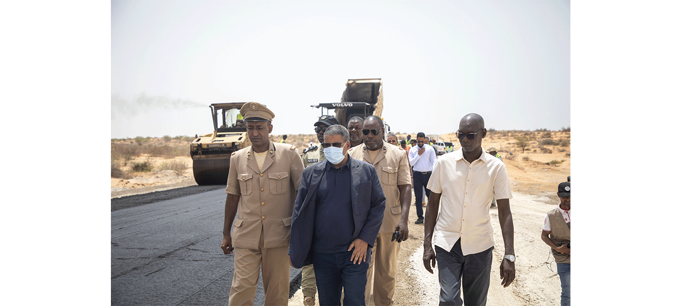 Le ministre de l’Équipement inspecte certains axes routiers dans les trois wilayas de Nouakchott