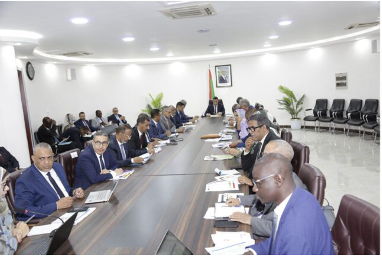 Le Premier ministre préside la réunion périodique du Comité ministériel chargé du suivi des grands projets