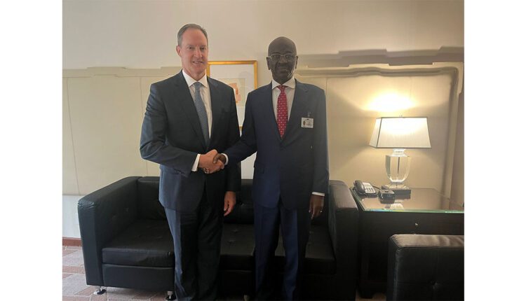 Le ministre des Affaires étrangères rencontre le secrétaire d’État adjoint américain aux Affaires africaines