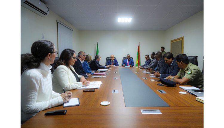 Le ministre délégué auprès du ministre de l’Intérieur, chargé de la Décentralisation, reçoit le ministre italien de l’Intérieur Le ministre délégué auprès du ministre de l’Intérieur, chargé de la Décentralisation, reçoit le ministre italien de l’Intérieur