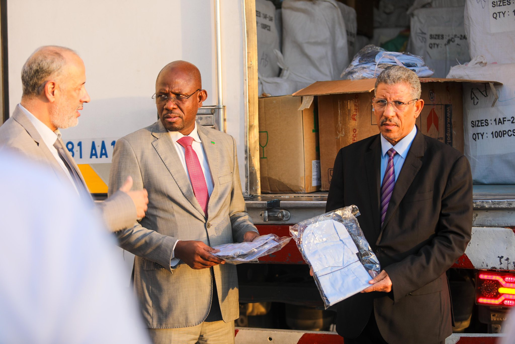 Taazour lance une opération de distribution de 50 000 uniformes scolaires au profit de dix wilayas Taazour lance une opération de distribution de 50 000 uniformes scolaires au profit de dix wilayas