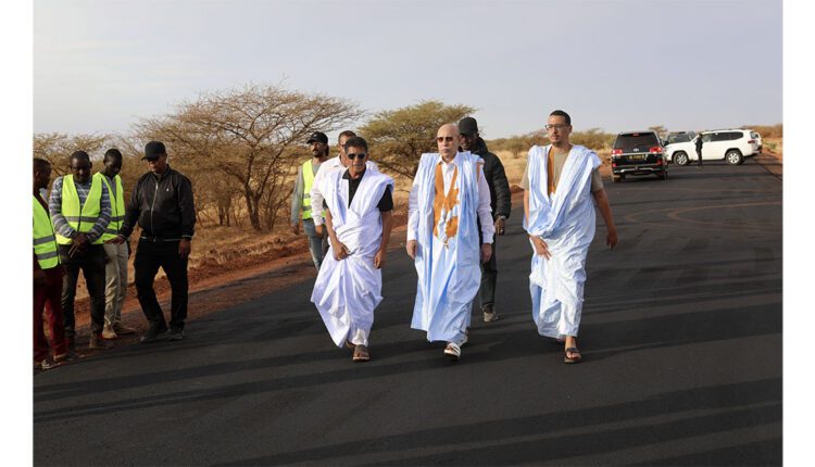 Le Président de la République s’informe de l’avancement des travaux sur la route Amourj – Adelbeghrrou