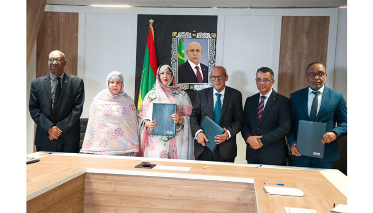 Le ministre de la Santé supervise la signature d’un accord de partenariat entre la CNASS et plusieurs établissements de santé