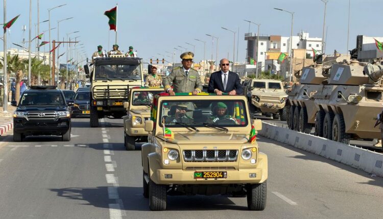 Le Président de la République préside le défilé militaire commémorant le 65e anniversaire de l’indépendance