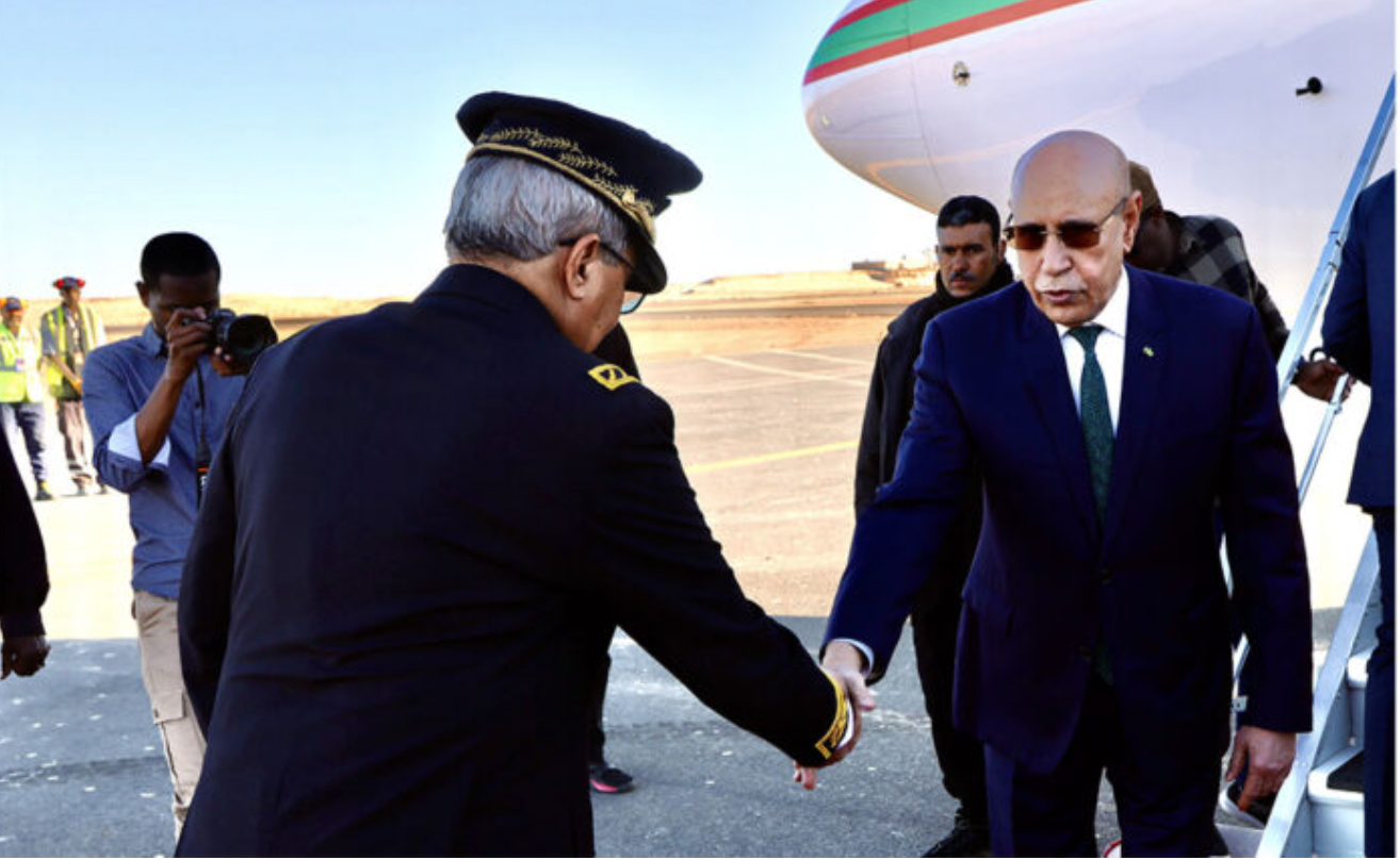 Le Président de la République quitte la ville de Nouadhibou après l’inauguration des projets de développement